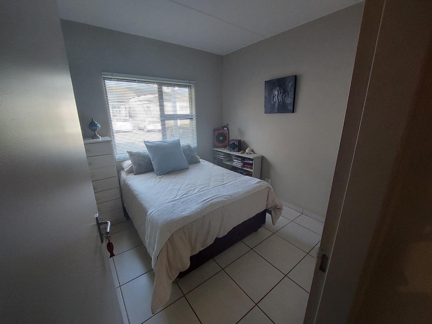 2 Bedroom Flat for Sale - Gauteng