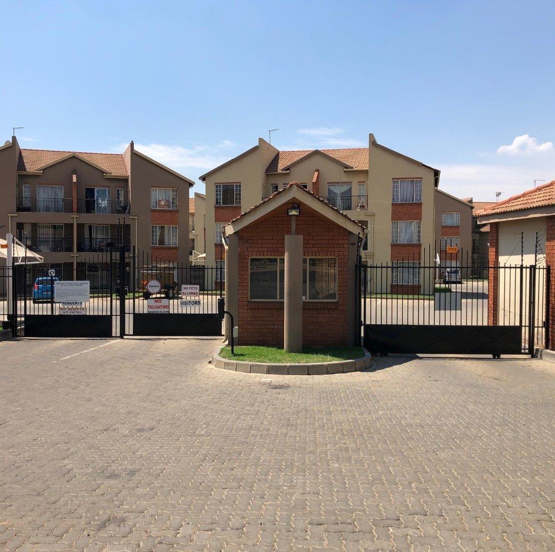 2 Bedroom Apartment for Sale - Gauteng