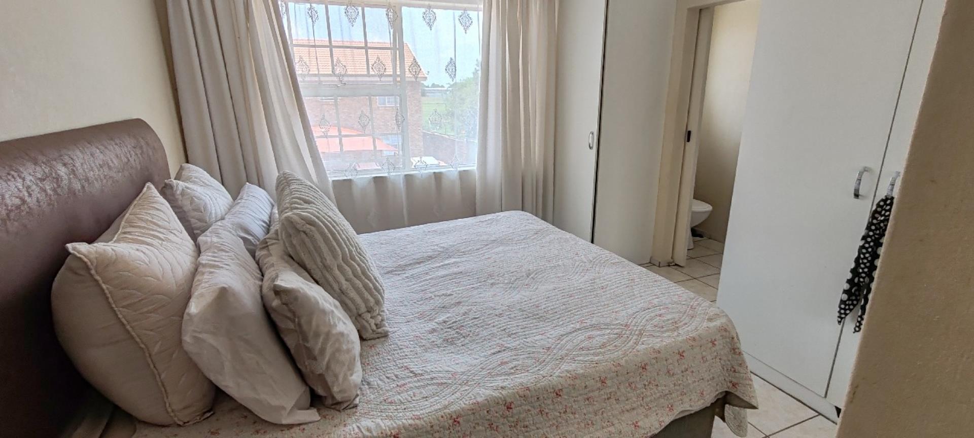 2 Bedroom Duplex for Sale - Gauteng